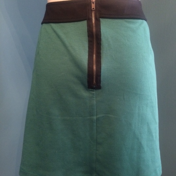 NEW~~XHILARATION MINI SKIRT~~SIZE XXL - Picture 2 of 3